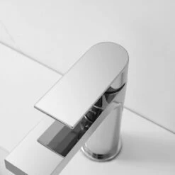 Robinet Mitigeur Linea -Produits De Salle De Bain Soldes 2024 23707 robinet chrome salle de bain